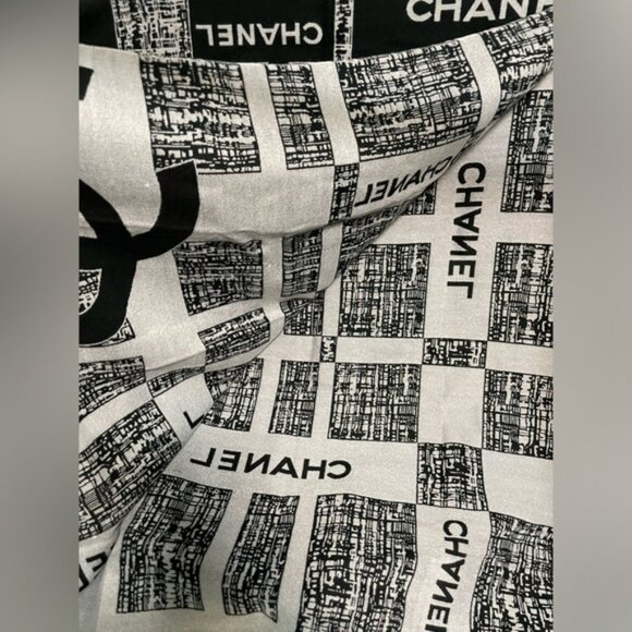 Chanel Beauty Cashmere/Silk Scarf - Picture 2 of 11